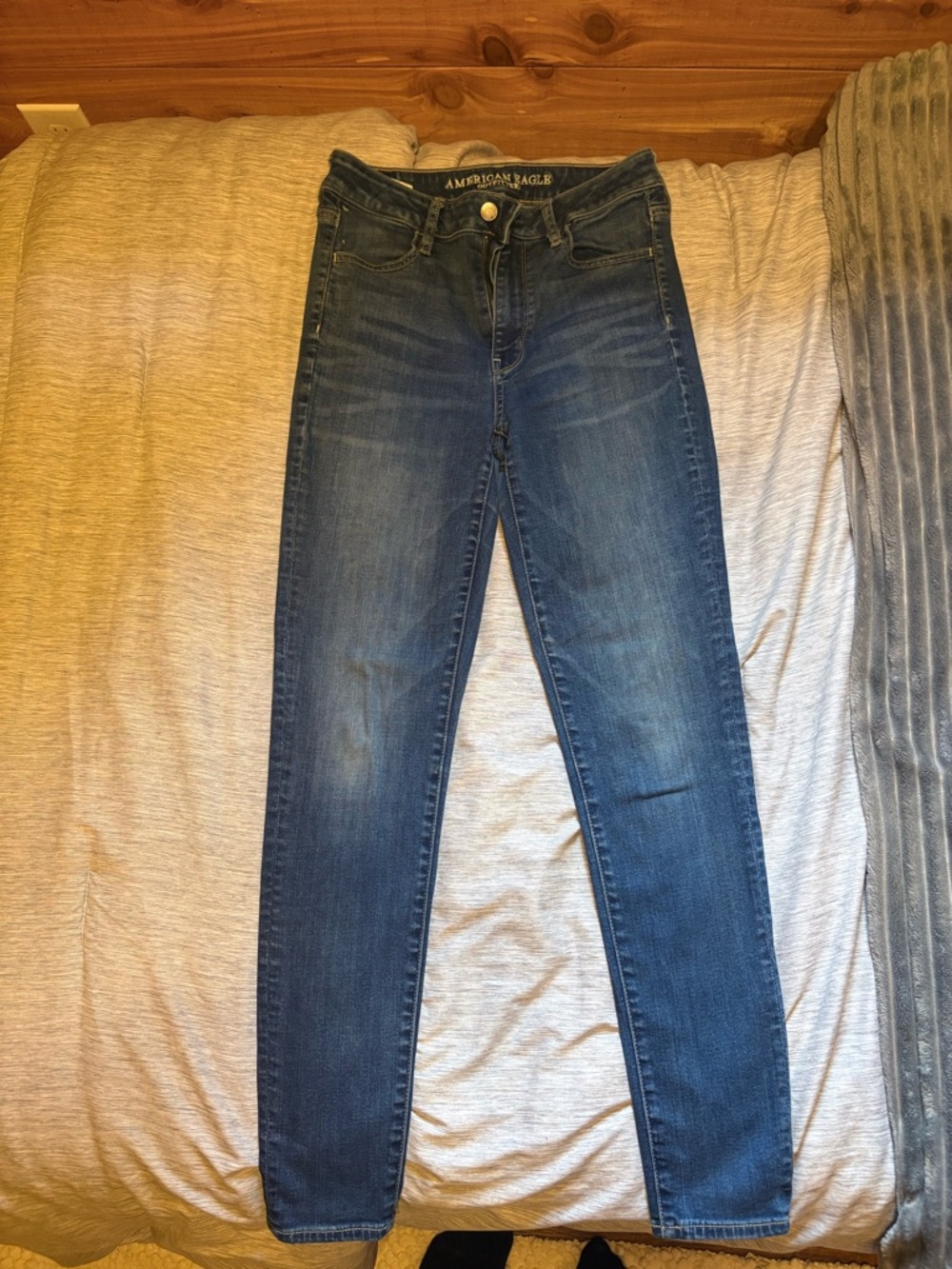American Eagle Outfitters Skinny Jeans in Dark Blue Wash